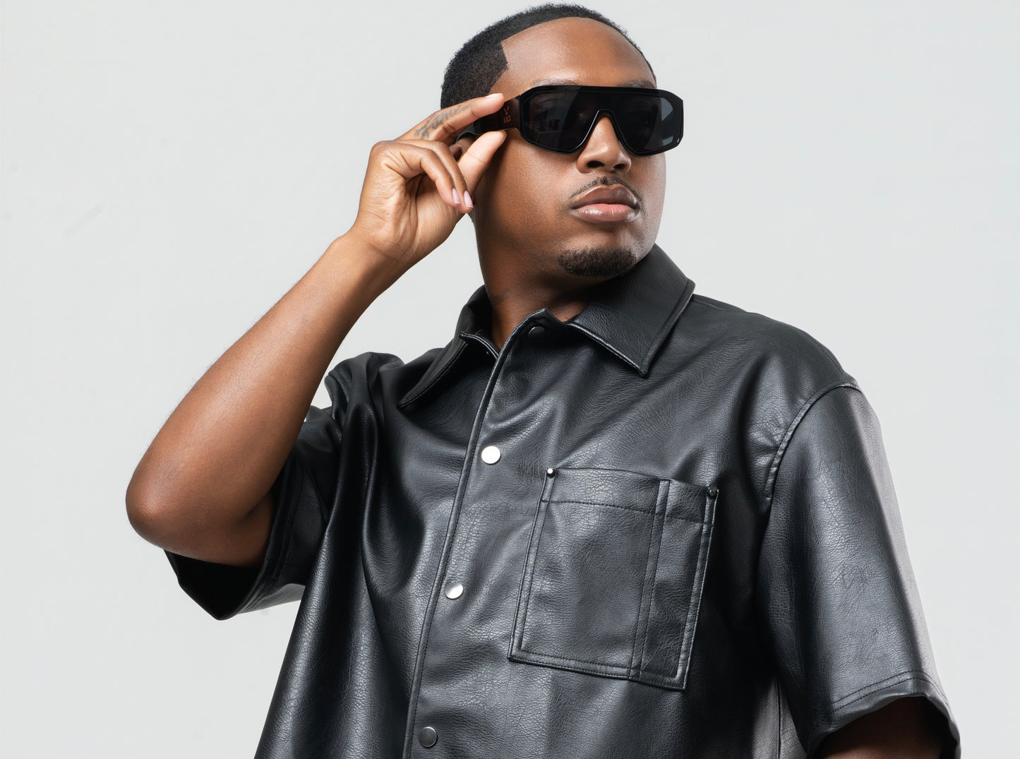 VICI SHADOWS “BLAKK OUT V’S”